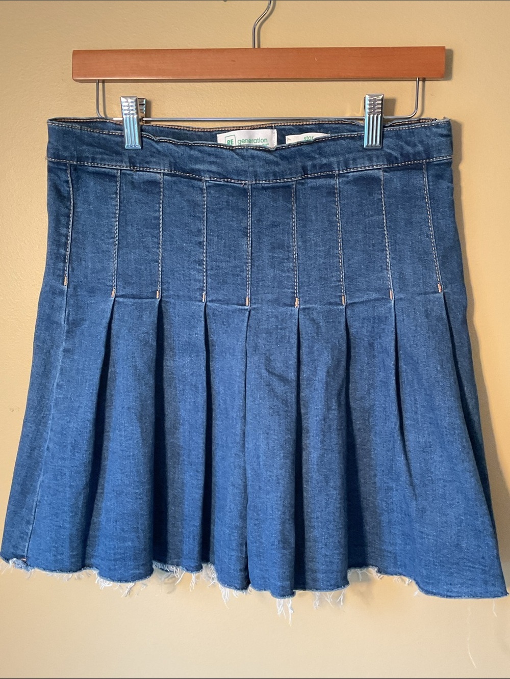 RE Generation celebrity Pleated denim Mini Skirt Raw Hem Size L